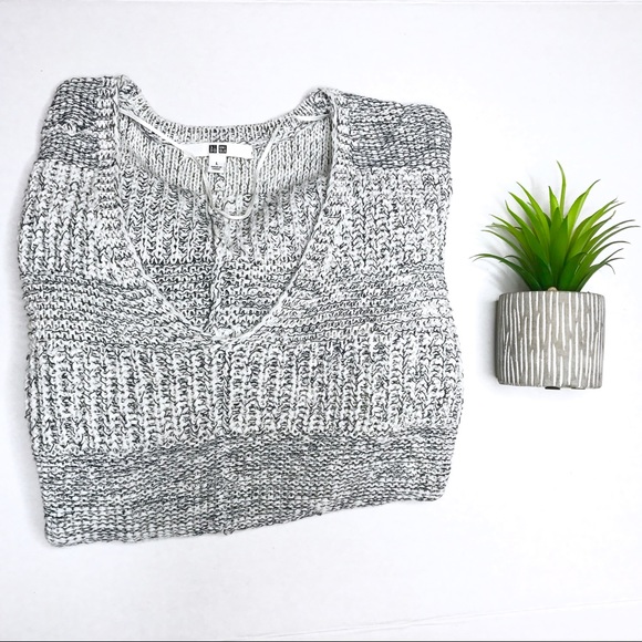 Uniqlo Sweaters - Uniqlo Grey Chunky Knit Sweater